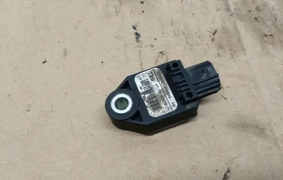 Toyota Corolla E120 E130 Airbag deployment crash/impact sensor 8917302030