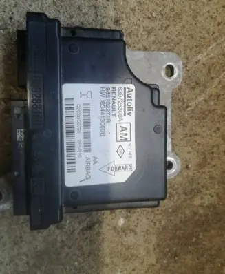 Renault Kadjar Airbag control unit/module 985102271R 634413000B 639725300A