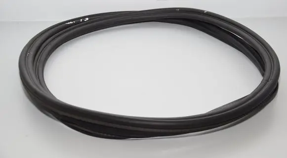 BMW i3 Trunk rubber seal (body) 7296906