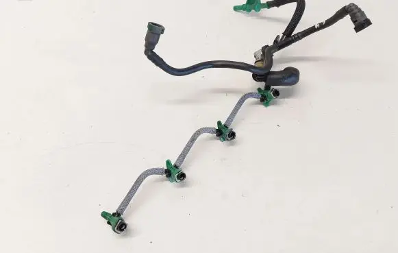 Fuel return line/hose