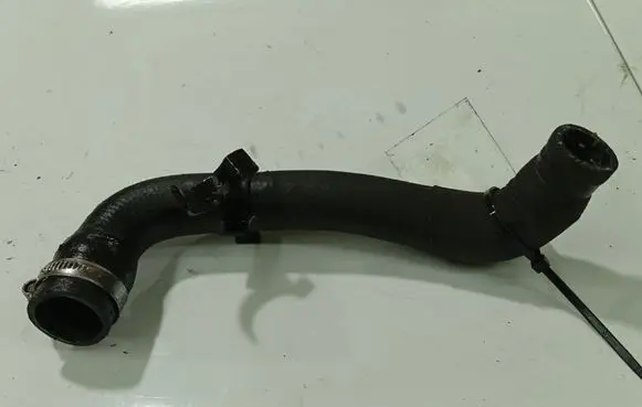 Audi 80 90 S2 B4 Engine coolant pipe/hose 