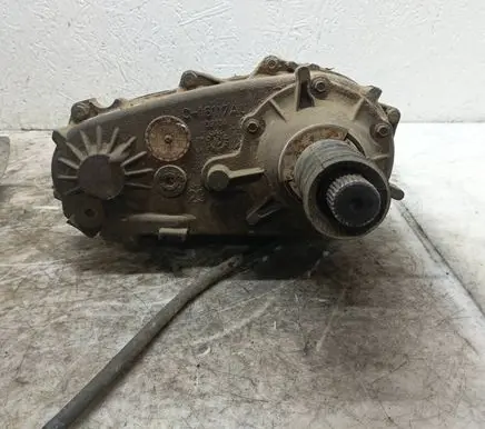 Jeep Cherokee III KJ Gearbox transfer box case P52099421AE 231J C16117AU