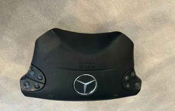Mercedes-Benz E W210 Steering wheel airbag A2104600398 2104600398