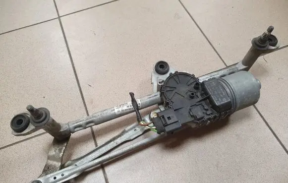 Volkswagen Up Front wiper linkage and motor 1S1955023C 6R1955199A 6R1955199
