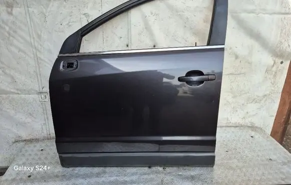Opel Antara Front door