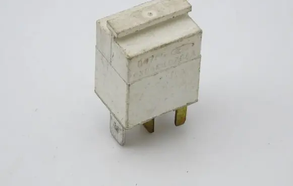 Ford Mondeo MK I Other relay 93BG13L028AA