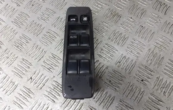 Nissan Primera Front door window switch trim 25401-AV640