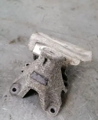 Audi A5 8T 8F Engine mounting bracket 8K0199307AJ