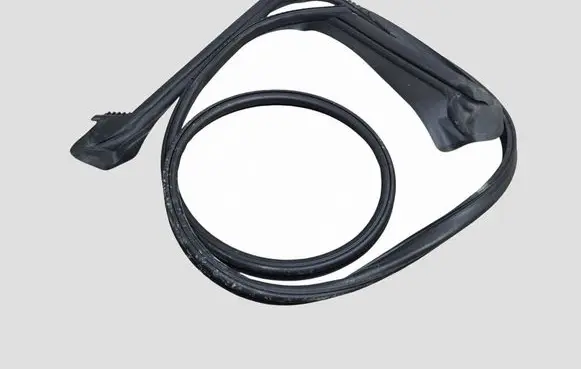 Mercedes-Benz EQE v295 Rubber seal front door window/glass A2956730400