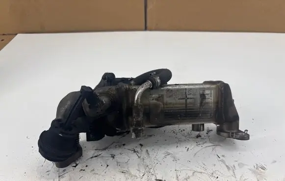 BMW 1 E82 E88 EGR valve cooler 7810166 R8998008 191011