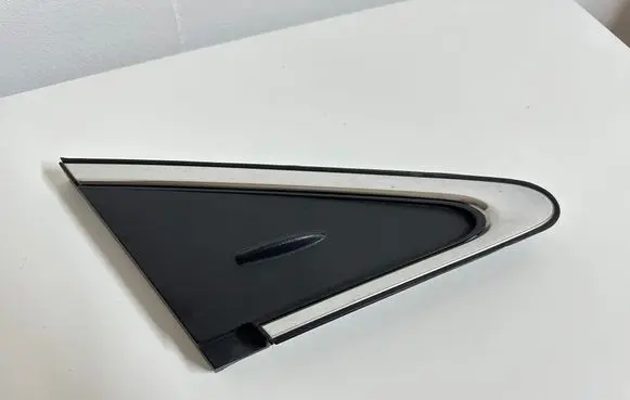 Toyota Avensis T270 Other front door trim element 6011705021