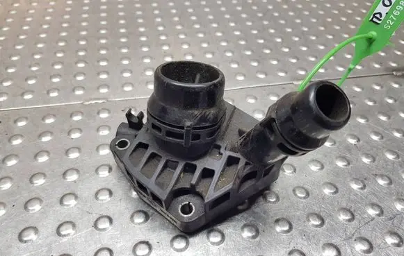BMW 3 F30 F35 F31 Thermostat housing S27698049 4118930