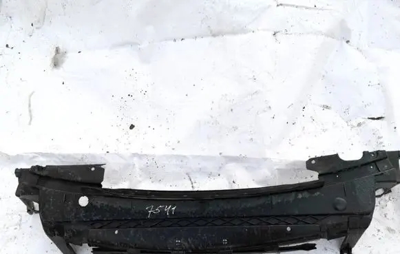 Volvo V70 Front bumper mounting bracket