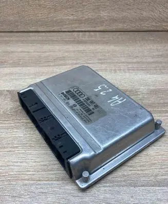 Audi A4 S4 B5 8D Engine control unit/module ECU 3B0907401 0281001938
