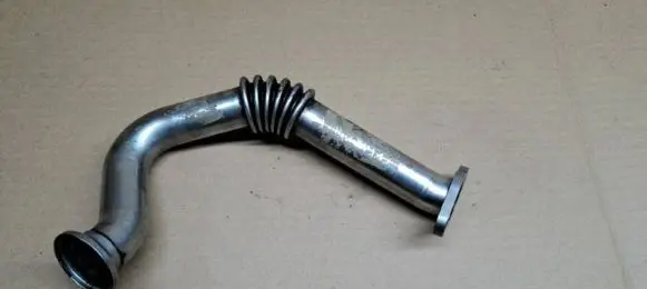 Skoda Yeti (5L) EGR valve line/pipe/hose