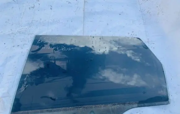 Honda Civic Rear door window glass