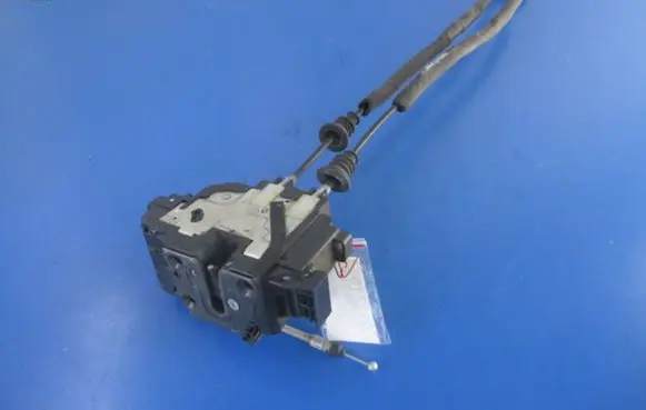 Hyundai ix 55 Front door lock 81320-3J040