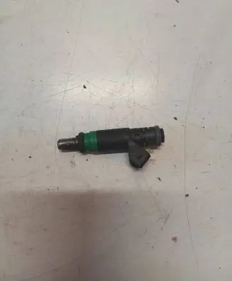 Volvo S40 Fuel injector 98MFBC 9F593 7203P05191