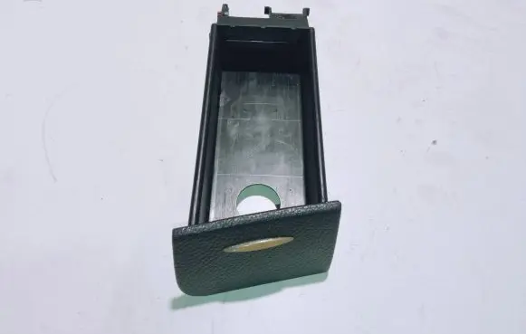 Mercedes-Benz E W211 Dashboard storage box/compartment 