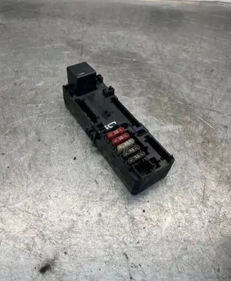 Mercedes-Benz E W210 Fuse box set A0005400372 05376120