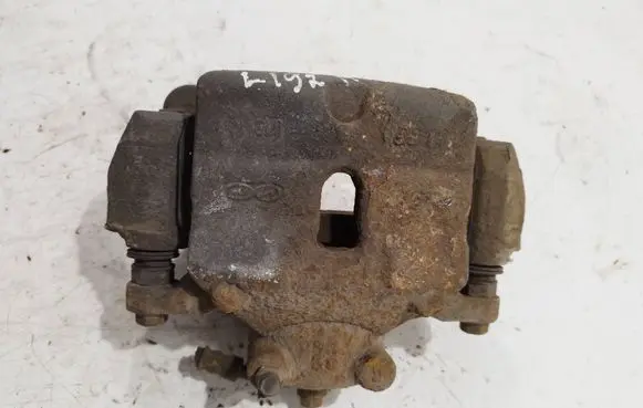 Hyundai i40 Front brake caliper
