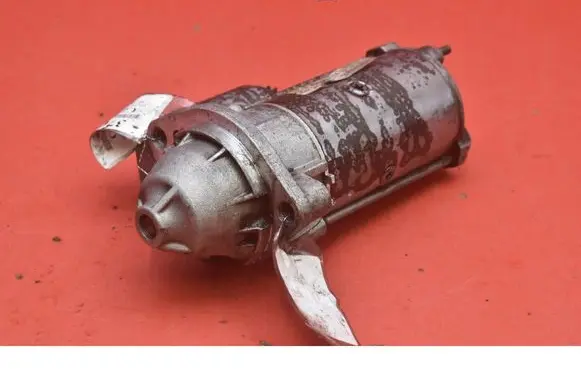 Skoda Superb B5 (3U) Starter motor 068911024E