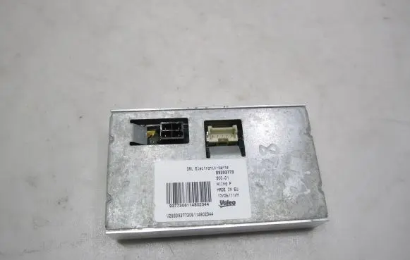 Volkswagen PASSAT B7 Light module LCM 89393773 S0001