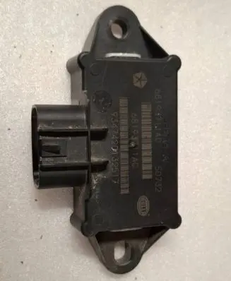 Chrysler Pacifica Fuel injection pump control unit/module 68193711AC 9347420132517