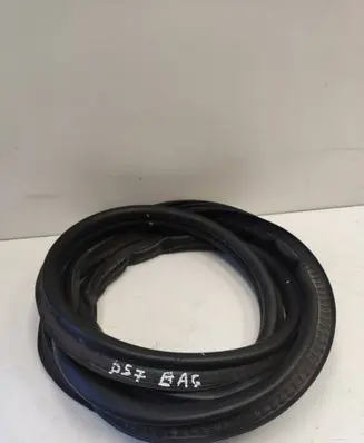 Citroen DS7 Crossback Loading door rubber seal (on body) 