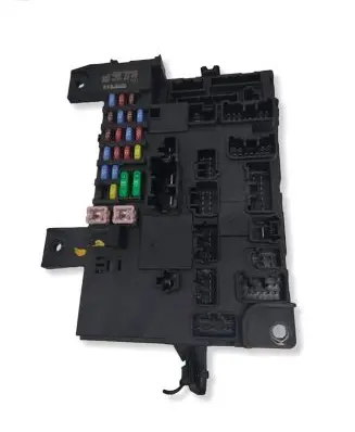 Mitsubishi Outlander Fuse module 8637B688 A2C77206901 C8637011A