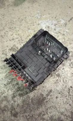 Volkswagen Golf VI Fuse box set 1K0937125D 017183073