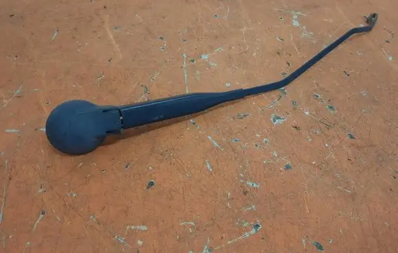 Smart ForTwo I Front wiper blade arm 0001221