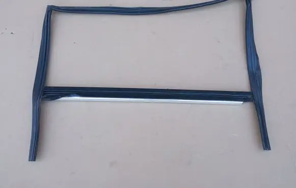 BMW 7 F01 F02 F03 F04 Rear door glass trim molding 7206451