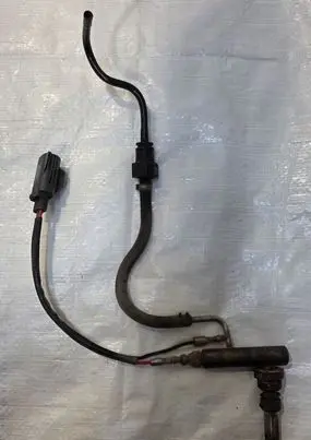 Ford Mondeo MK IV Fuel pressure sensor AV619T540BE