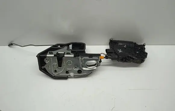 BMW X5 E70 Rear door soft close latching motor 7167587 7167581 A053702