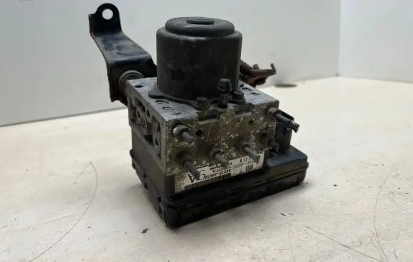 Toyota Avensis Verso ABS Pump 8954144050 4451044050