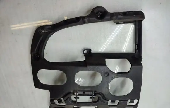 BMW 5 E60 E61 Front bumper mounting bracket 7178069