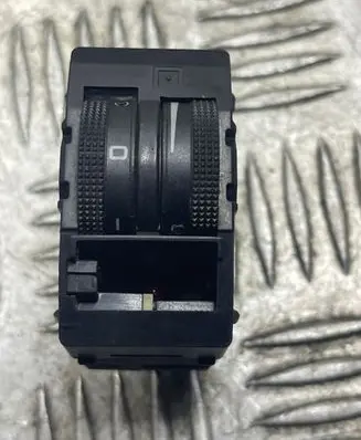 Audi A4 S4 B5 8D Headlight level height control switch 4B0919094 04052205