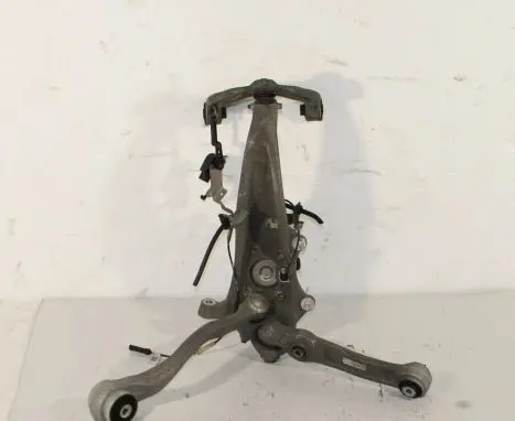 BMW 7 G11 G12 Front wheel hub spindle knuckle