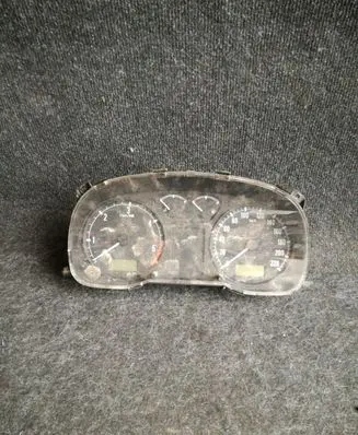 Skoda Octavia Mk1 (1U) Speedometer (instrument cluster) 88311243
