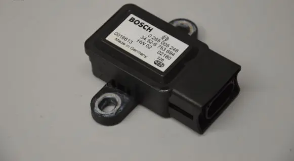 BMW 5 E39 ESP acceleration yaw rate sensor 6753694