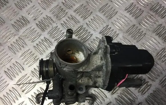 Toyota Prius (XW20) Throttle valve 8945230150 89452-30150