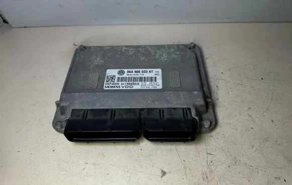 Volkswagen PASSAT B6 Engine control unit/module 06A906033AT 5WP4032004 5WP40320