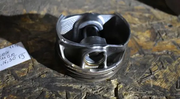 BMW 7 G11 G12 Piston 8665195555525