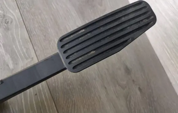 Volvo V70 Accelerator throttle pedal 30715175 C95YE02 6PV00954800