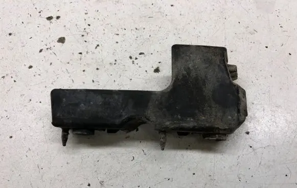 Audi A4 S4 B7 8E 8H Front bumper mounting bracket 8E0807283
