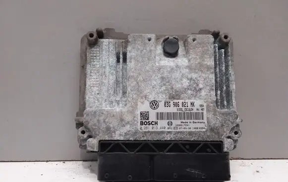 Volkswagen PASSAT B6 Engine control unit/module 03G906021NK 0281013440