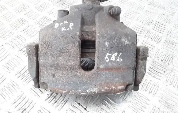 Volkswagen PASSAT CC Front brake caliper AAC581