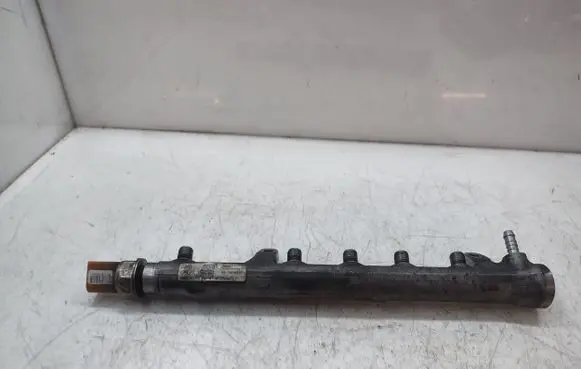Volkswagen Golf VI Fuel main line pipe 03L130089B