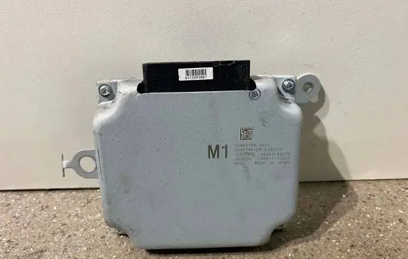 Lexus RX 450H Air suspension control unit module (rear) 8924348020 16281112620
